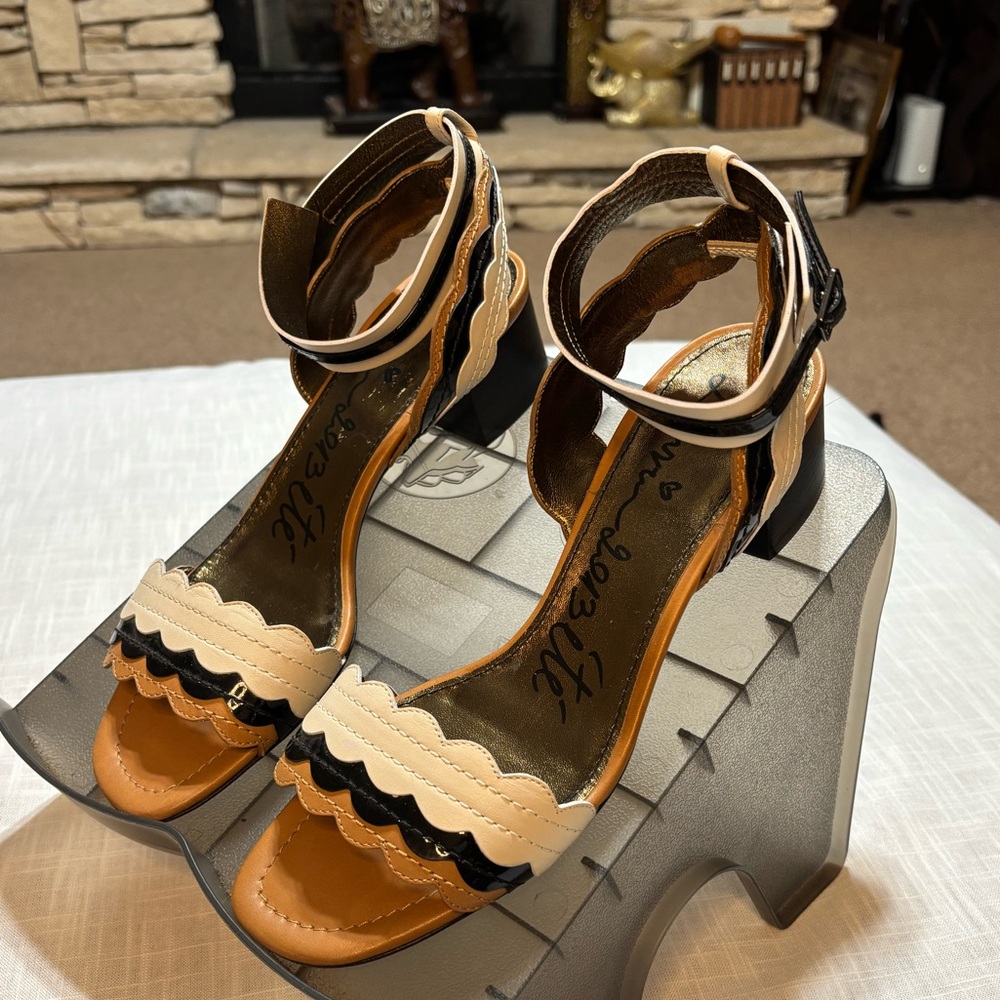 Lanvin Black and Cream Scalloped Heels